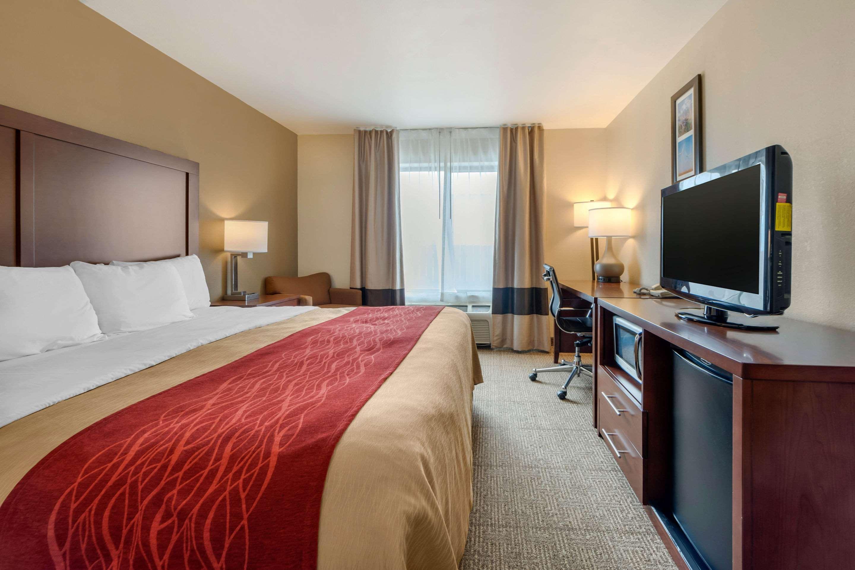 Comfort Inn Limon Bagian luar foto