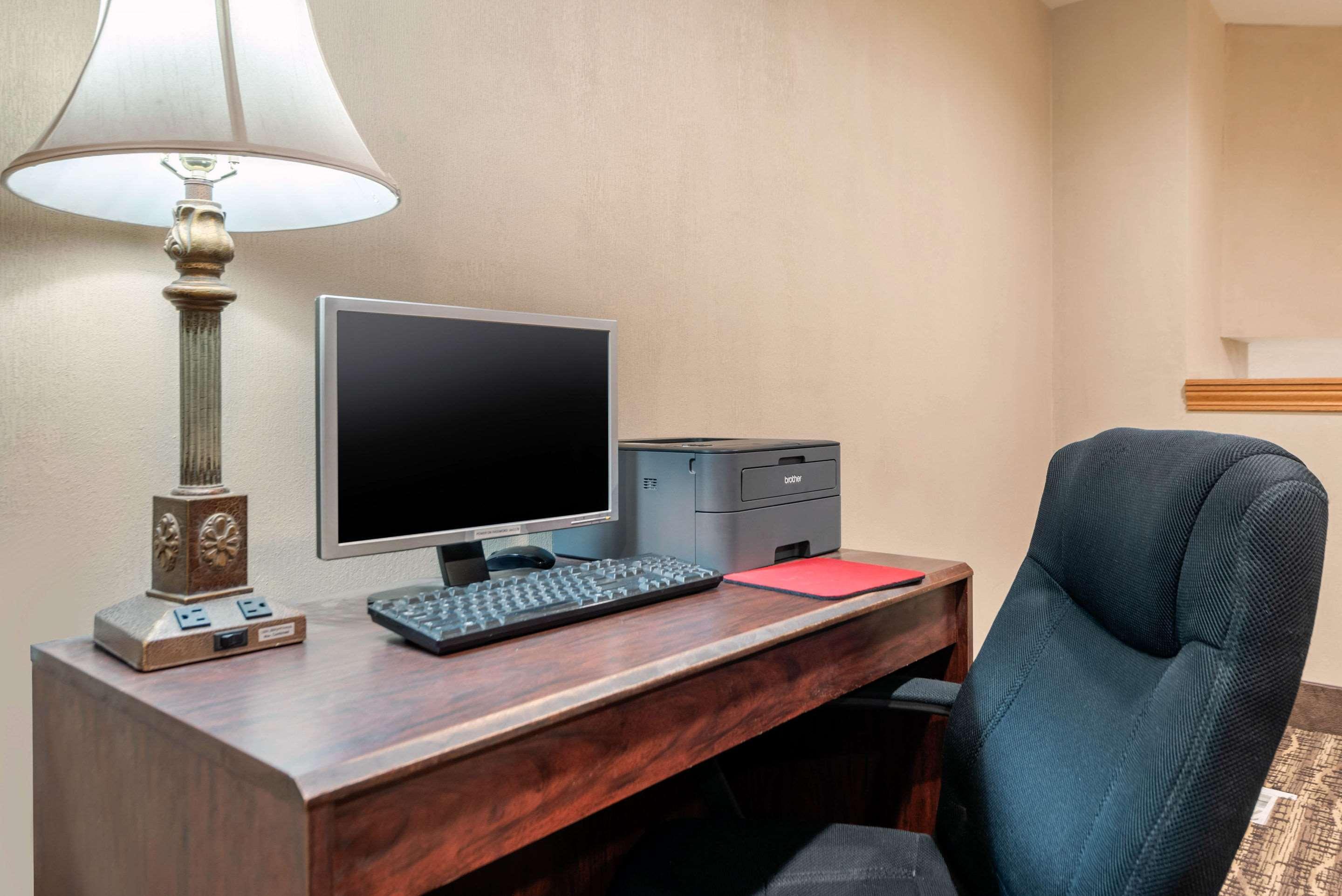 Comfort Inn Limon Bagian luar foto