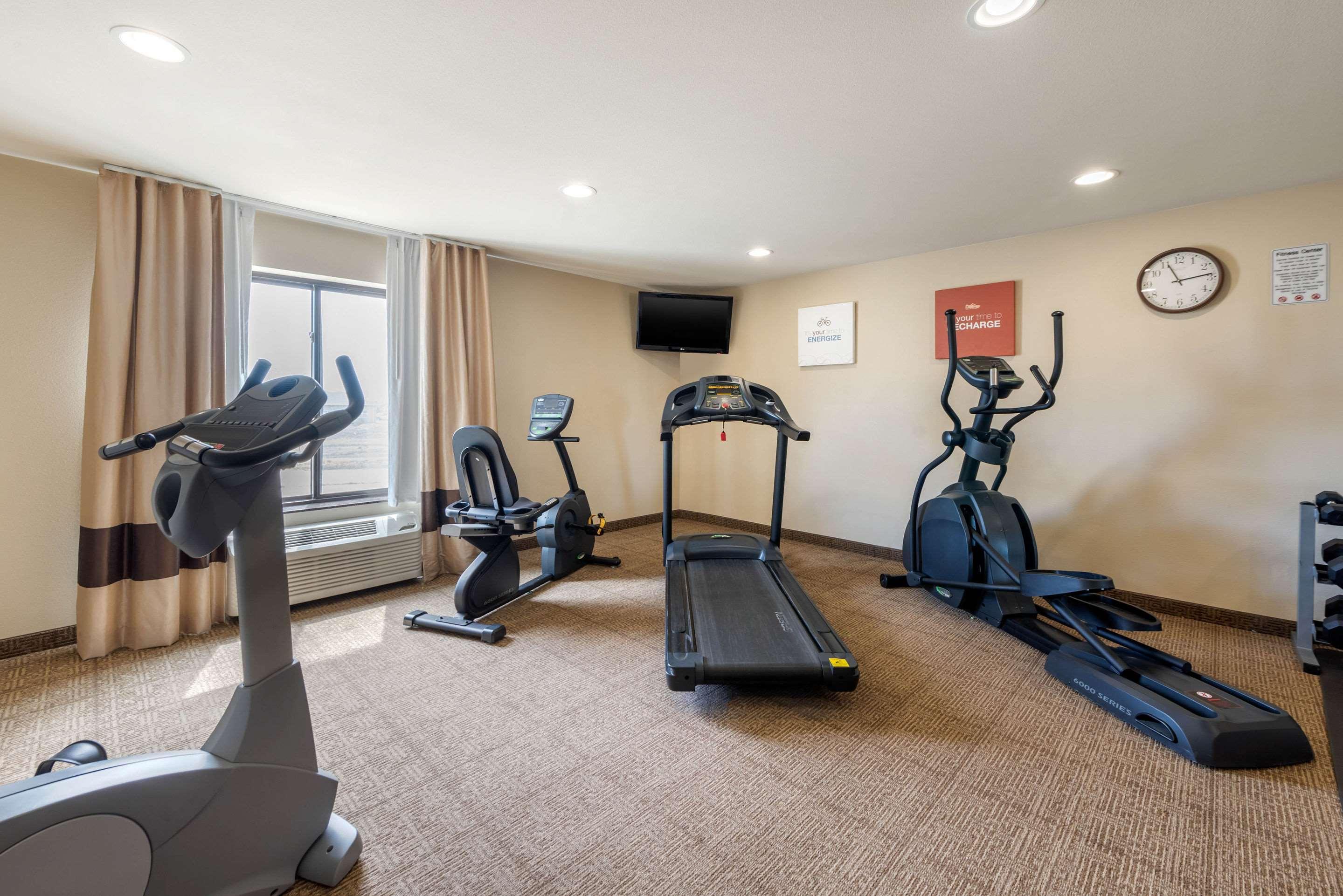 Comfort Inn Limon Bagian luar foto