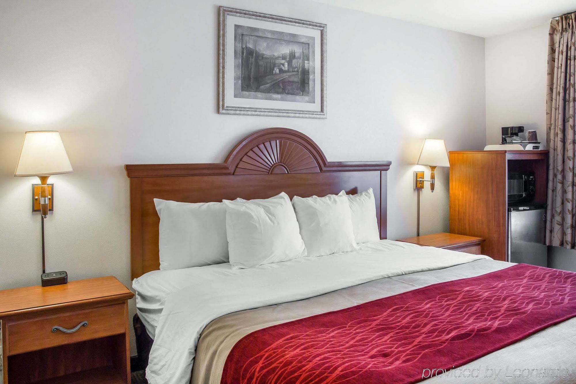 Comfort Inn Limon Bagian luar foto