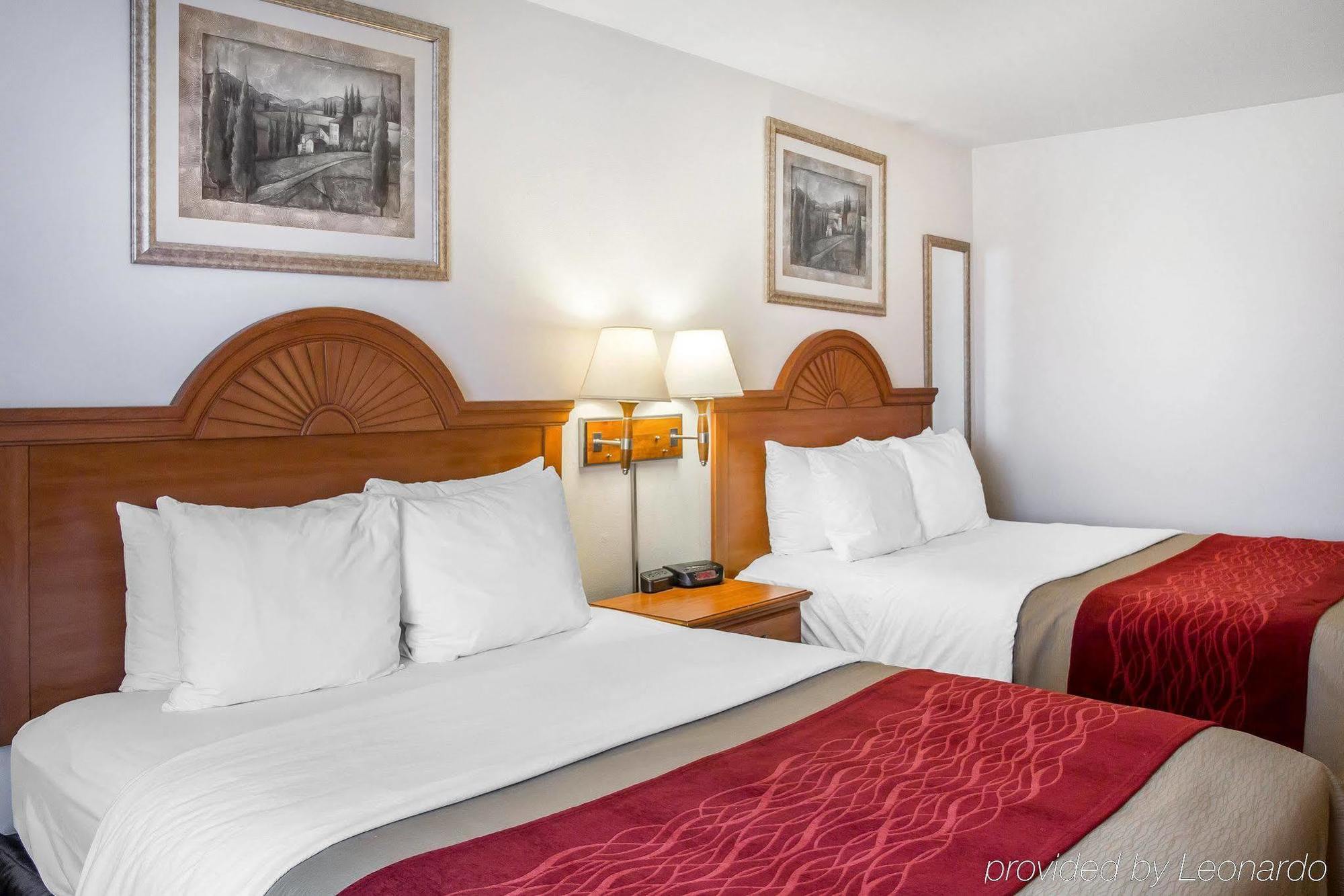 Comfort Inn Limon Bagian luar foto
